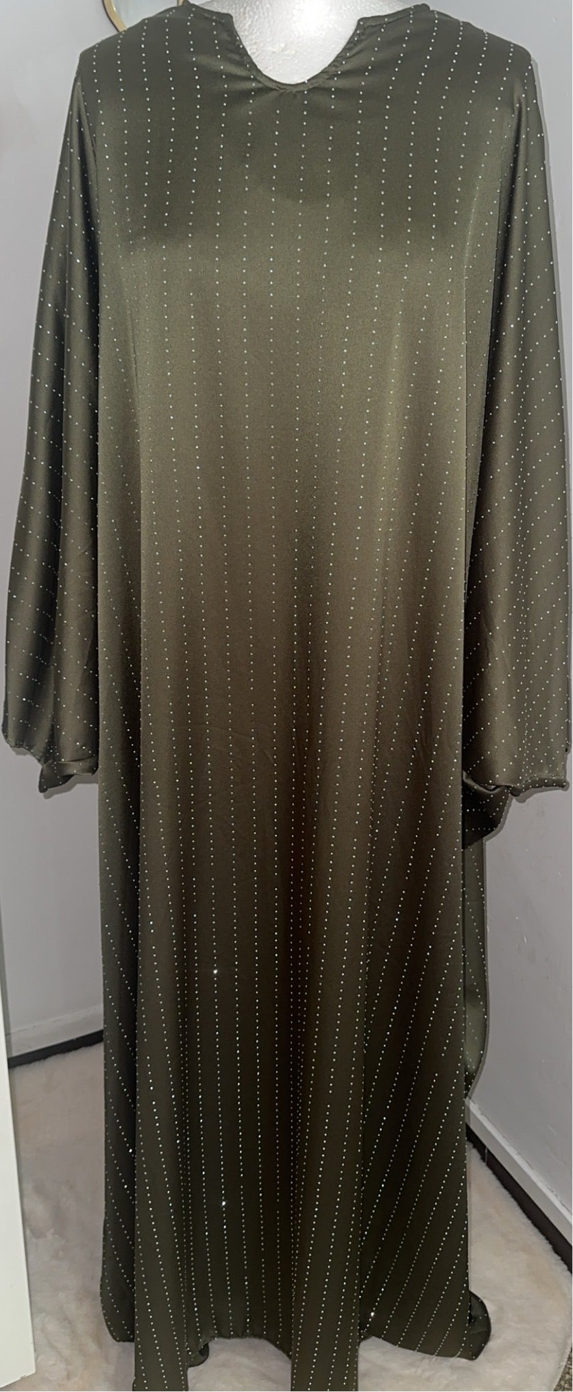 Abaya con Strass – Elegancia Brillante para el Eid