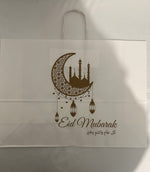 Cargar imagen en el visor de la galería, Pack alfombra de rezo personalizada + perfume PRÍNCIPE DE ARABIA personalizado + bolsa eid mubarak
