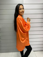 Lade das Bild in den Galerie-Viewer, Chemise satiné orange fluo
